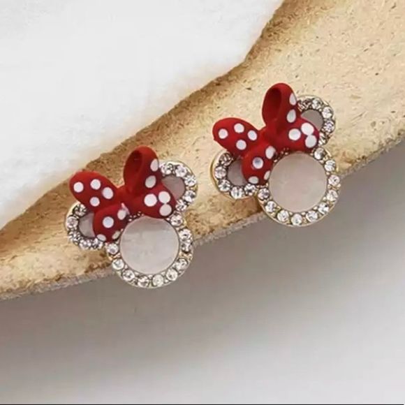 Minnie Mouse Stud Earrings! - Picture 2 of 3